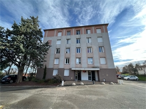 t3 à la location -   42820  AMBIERLE, surface 58 m2 location t3 - UBI419109148